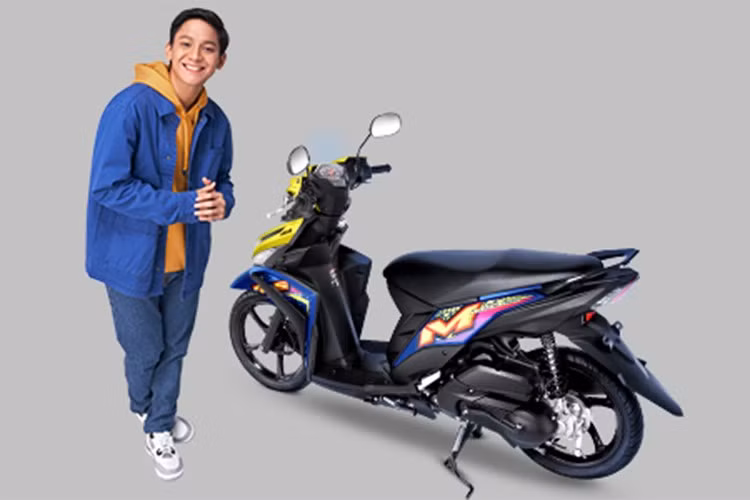 Yamaha Motor Indonesia chỉ phân phối Mio M3 2025 với một phiên bản, gồm 4 tùy chọn màu sắc: Metallic Cyan (xanh ánh kim), Metallic White (trắng ánh kim), Metallic Red (đỏ ánh kim) và Metallic Black (đen ánh kim).