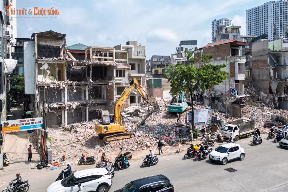 UBND phường bày tỏ sự trân trọng và biết ơn về sự hợp tác đối với các hộ dân đã bàn giao mặt bằng và mong muốn các hộ còn lại sớm phối hợp bàn giao mặt bằng đúng thời hạn.