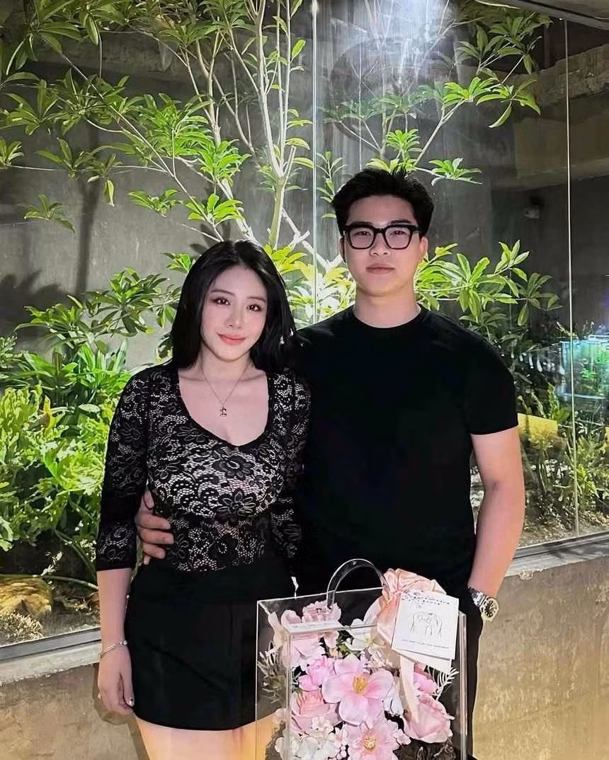 Trên trang cá nhân, Susie thường xuyên đăng ảnh chụp cùng bạn trai - Hoàng Anh Ninh.