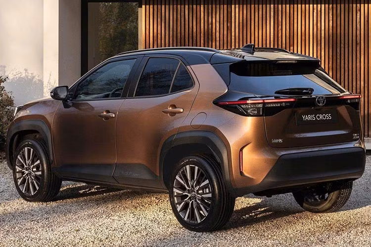 Gallery - [GALLERY] Toyota Yaris Cross 2027 - động cơ hybrid mạnh hơn, từ 36.540 USD - image 11