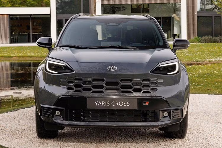 Gallery - [GALLERY] Toyota Yaris Cross 2027 - động cơ hybrid mạnh hơn, từ 36.540 USD - image 15