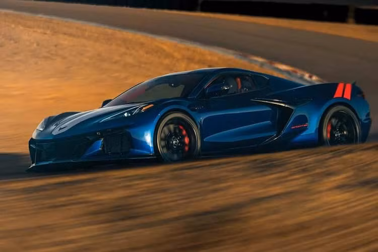 Mẫu Grand Sport X dự kiến ​​sẽ đến các đại lý vào cuối năm nay, và giá bán dự kiến cao hơn 108.600 USD (khoảng hơn 2,83 tỷ đồng) so với mẫu E-Ray tiền nhiệm, chưa bao gồm phí vận chuyển. Việc hồi sinh tên gọi Grand Sport cũng cho thấy tầm quan trọng của phân khúc này trong dòng sản phẩm.