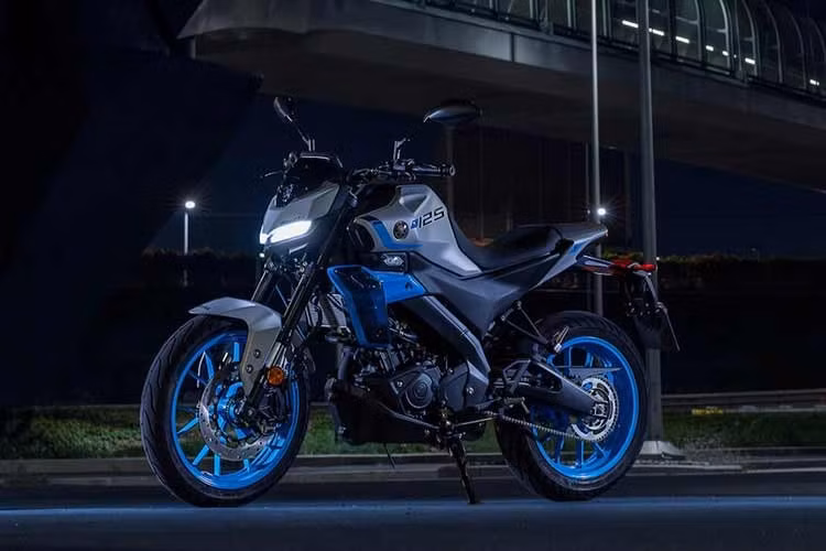 Yamaha vừa ra mắt thế hệ mới của mẫu naked bike phân khối nhỏ MT-125 tại châu Âu với thiết kế thân vỏ gần như hoàn toàn mới, trong khi vẫn dựa trên nền tảng quen thuộc. Do MT-125 và MT-15 thường có thiết kế giống nhau, chỉ khác biệt ở dung tích động cơ và trang bị nên sớm muộn MT-15 sẽ nối bước.