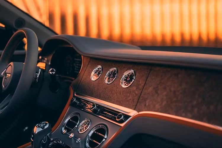 Gallery - Bentley ra mắt bộ sưu tập Continental GT "hàng thửa" cảm hứng từ thiên văn - image 7