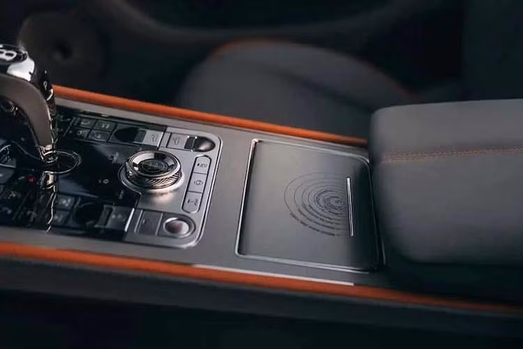 Gallery - Bentley ra mắt bộ sưu tập Continental GT "hàng thửa" cảm hứng từ thiên văn - image 9