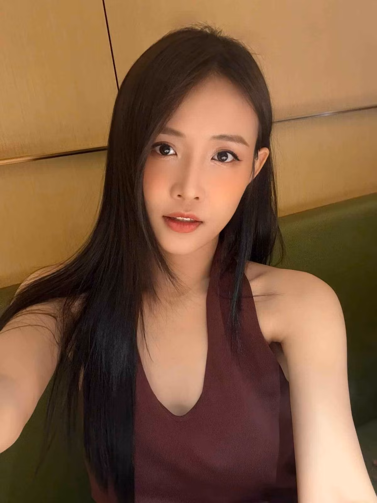 Mỹ Nhân từng tham gia các cuộc thi người mẫu, một trong số đó là The Face.