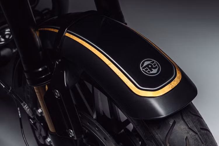Royal Enfield cho biết sẽ sớm công bố quy trình sở hữu đặc biệ cho Shotgun 650 X Rough Craftst, phản ánh sự lựa chọn kỹ lưỡng thay vì phương thức đặt hàng đại trà thường thấy.