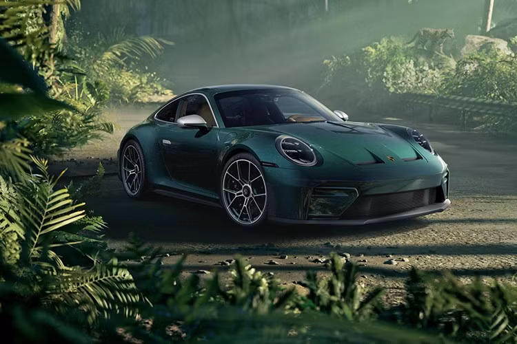Porsche 911 GT3 Touring là 1 chiếc xe đua thể thao đường phố rất hấp dẫn, và 1 đại lý còn làm cho nó gây cấn hơn khi tung ra phiên bản đặc biệt, lấy ý tưởng từ mèo gấm Ocelot, 1 loài động vật săn mồi hung dữ nhất của Colombia.