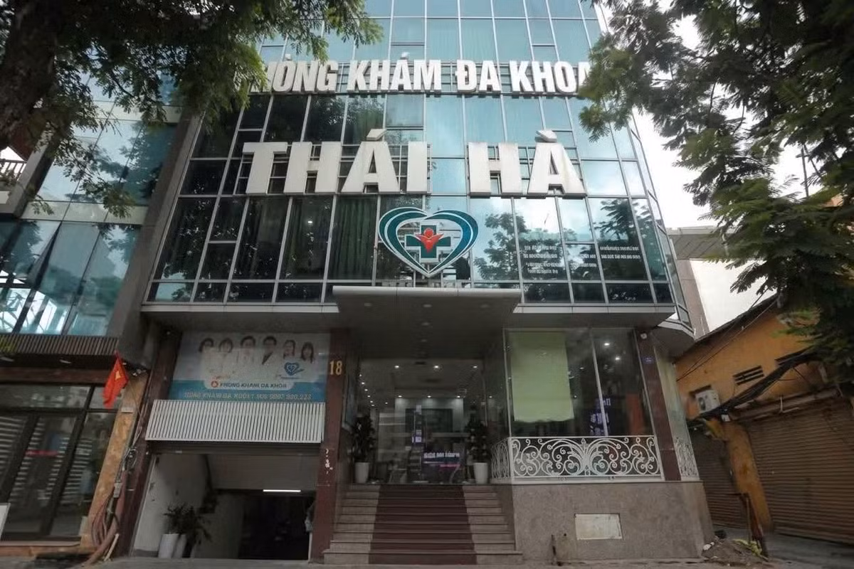 Gallery - Công an Hà Nội khởi tố 3 bị can tại Phòng khám đa khoa Thái Hà - image 1