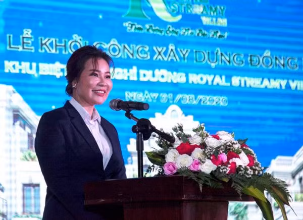 Bà Nguyễn Ngọc Tiền, Chủ tịch kiêm TGĐ Công ty BĐS Đảo Vàng tại buổi lễ khởi công dự án Royal Streamy Villas ngày 1/8/2020.