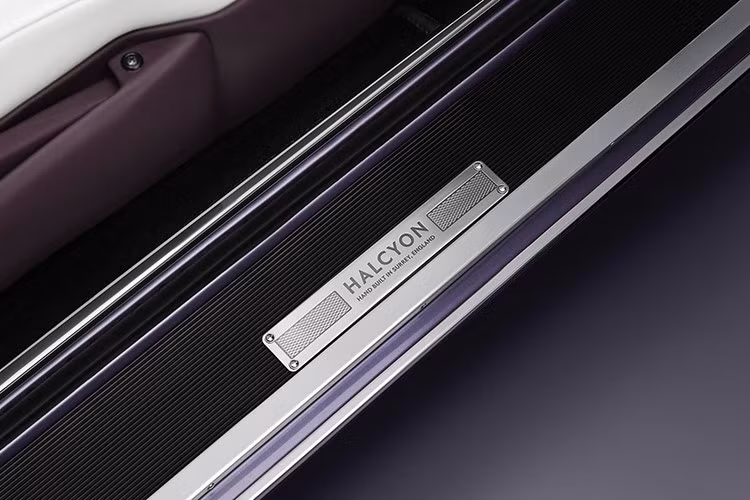 Theo Halcyon, mỗi chiếc xe siêu sang hoài cổ trong số 60 chiếc restomod điện sẽ là phiên bản duy nhất nhờ vào các chi tiết tùy chỉnh khác nhau.