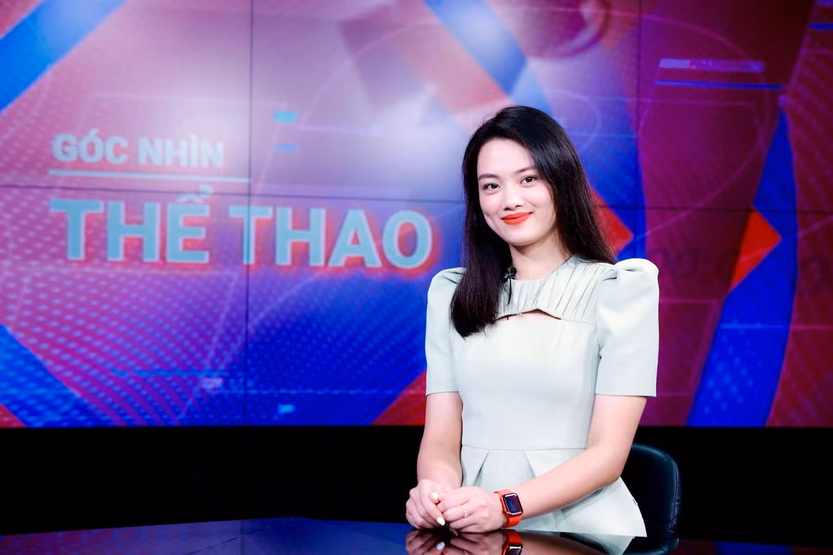 Nguyễn Thu Hoài sinh năm 1998, quê Thái Bình, hiện thi đấu cho CLB Vietinbank.