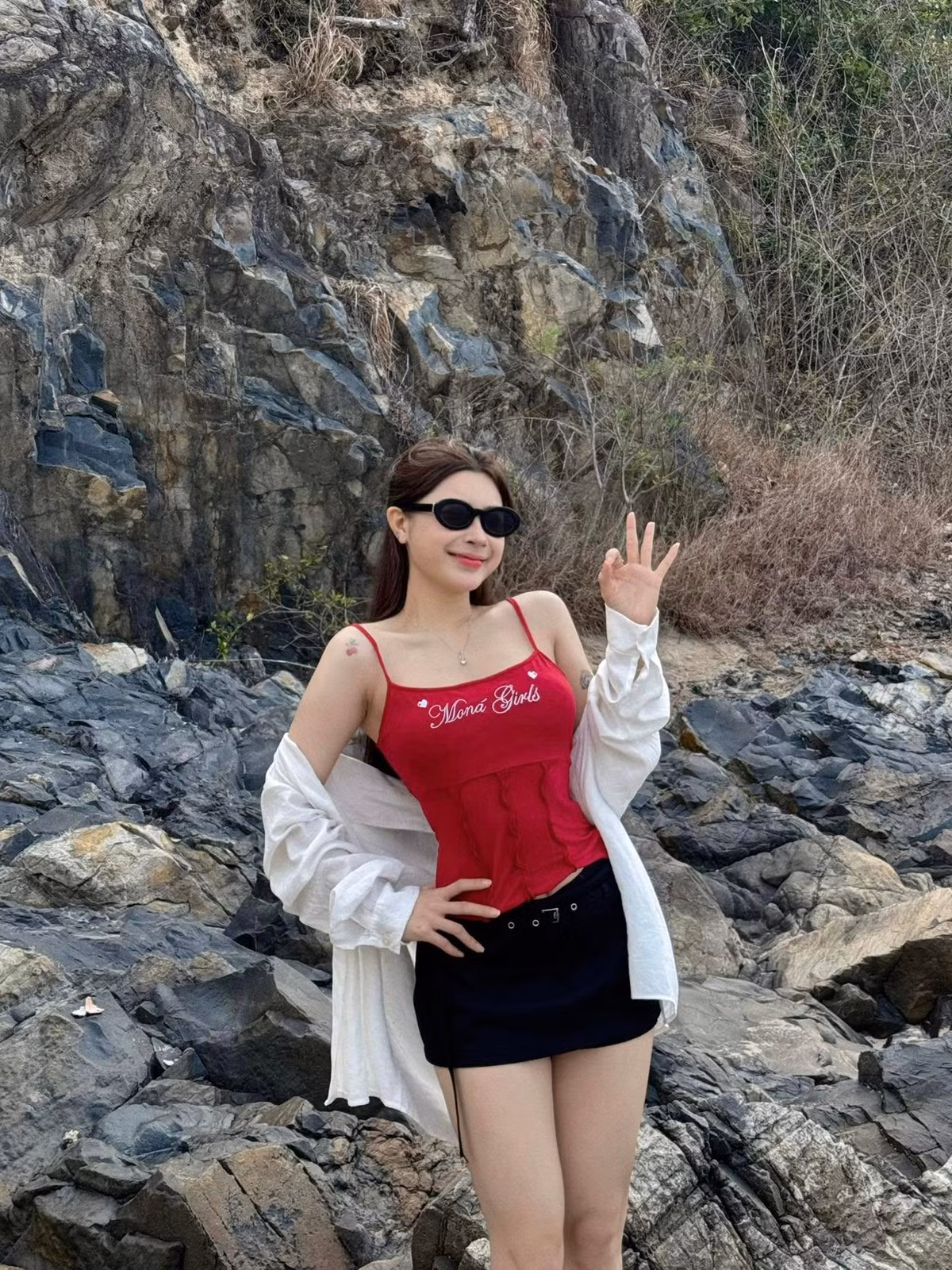 Loạt ảnh nóng bỏng của Diễm Quỳnh Ami bên hồ bơi, khoe trọn vẹn được lợi thế hình thể. Cô nhận được hàng nghìn lượt thích và bình luận từ cộng đồng mạng.