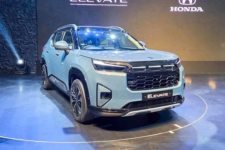 Tại thị trường Ấn Độ, Honda Elevate 2026 cạnh tranh trong phân khúc SUV cỡ nhỏ với các đối thủ như Hyundai Creta, Kia Seltos, Maruti Suzuki Grand Vitara, Maruti Suzuki Victoris, Toyota Hyryder, Skoda Kushaq và Volkswagen Taigun.