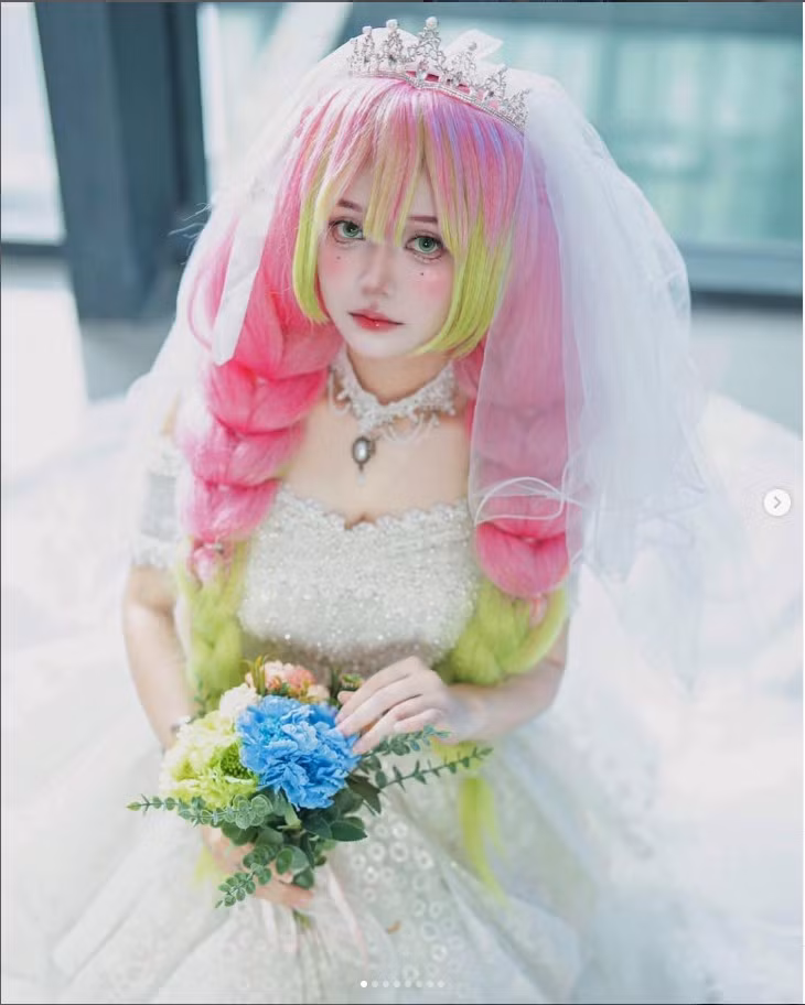 Vậy mới thấy, khí chất của một coser "cộm cán" như Cigw Pols là không thể đùa. Hy vọng với sự ủng hộ mạnh mẽ từ CĐM, cô nàng này sẽ tiếp tục cho ra mắt thêm nhiều sản phẩm ấn tượng hơn nữa trong tương lai.
