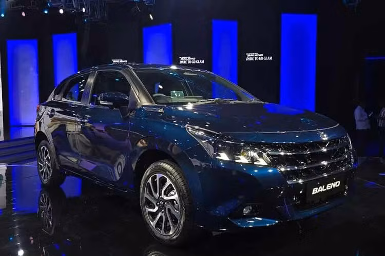 Suzuki đã chính thức ra mắt Baleno 2027 đã chính thức ra mắt tại thị trường Ấn Độ. Đây là đợt nâng cấp lớn giữa vòng đời thứ 3 của dòng hatchback hạng B chia sẻ chung nền tảng với Suzuki Ciaz này, sau lần đầu tiên diễn ra vào năm 2019 và lần thứ 2 vào năm 2022.