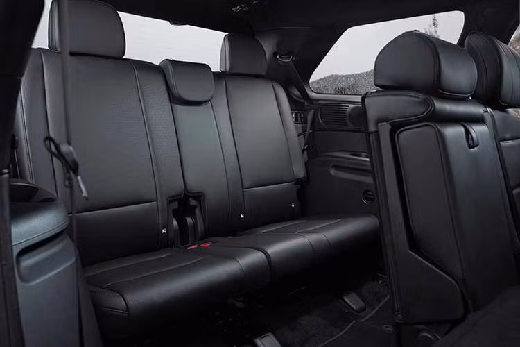 Tuy nhiên, con số này vẫn thấp hơn đáng kể mức 3.500 kg mà một số đối thủ SUV khung gầm rời có thể đáp ứng. Hyundai cho rằng nhóm khách hàng của XRT Pro có thể bao gồm cả những người cần khả năng kéo tốt hơn và những người muốn một chiếc Palisade có khả năng đi địa hình cao hơn.