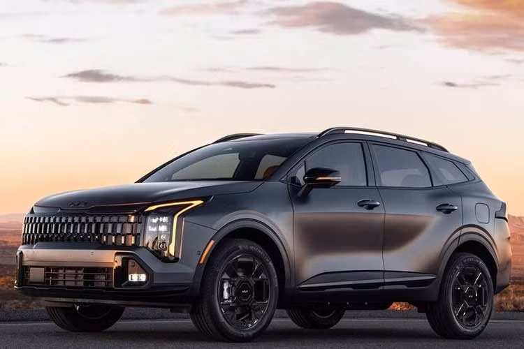 Theo kế hoạch, Kia Sportage Hybrid và PHEV 2027 sẽ có mặt tại các đại lý ở Mỹ vào cuối năm nay. Hiện chưa có thông tin các phiên bản nâng cấp này sẽ đến những thị trường khác, trong đó có Đông Nam Á và Việt Nam hay không?