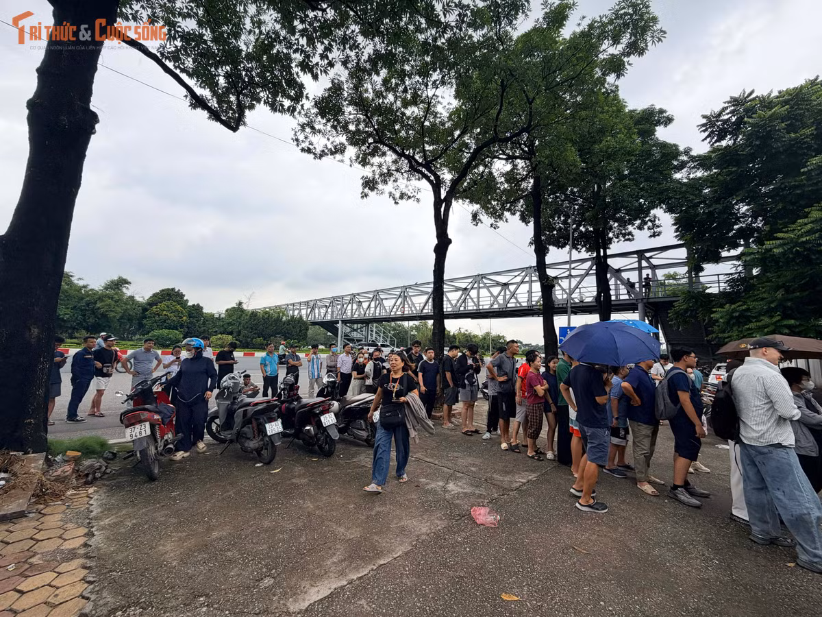 Chiều 28/7, Liên đoàn Bóng đá Việt Nam (VFF) chính thức mở bán vé trực tiếp trận đấu giữa tuyển Việt Nam và Singapore tại vòng bảng ASEAN Cup 2026.