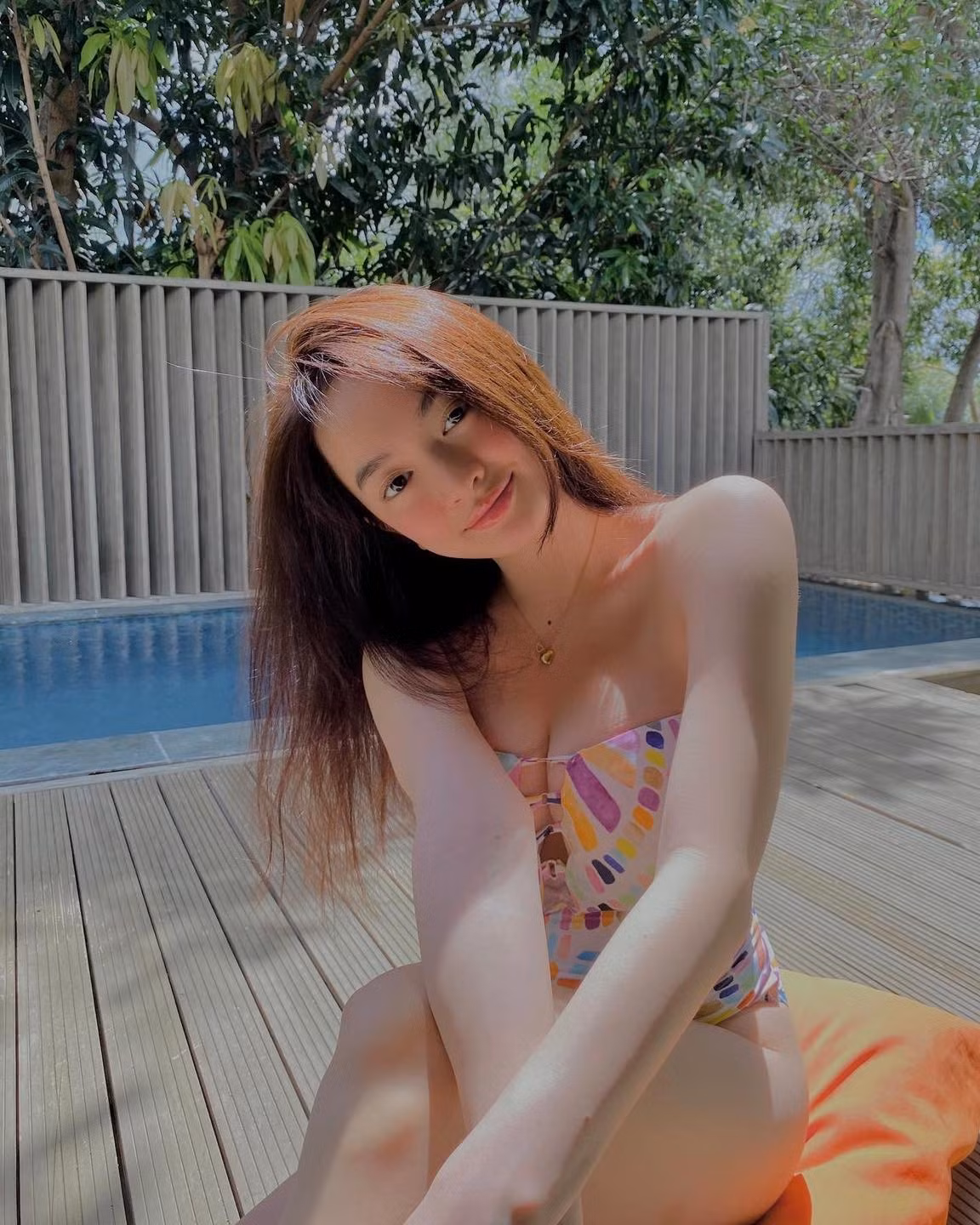 Chính gương mặt bầu bĩnh, đôi mắt to tròn và nụ cười rạng rỡ đã trở thành điểm nhấn đặc biệt giúp Kaity ghi dấu ấn trong lòng công chúng.