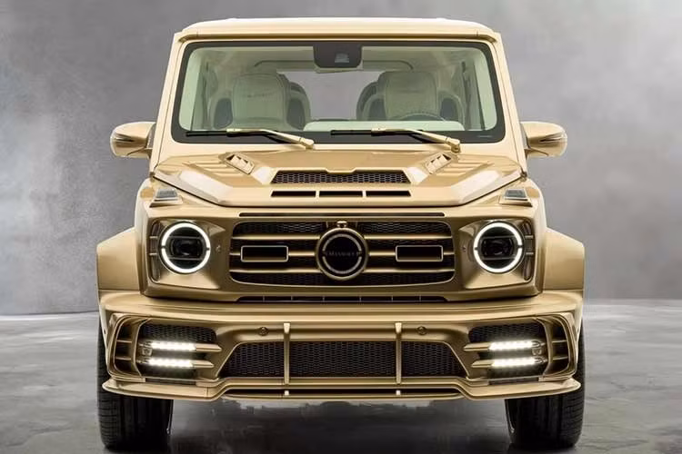 Mẫu xe SUV địa hình hạng sang Mercedes-AMG G63 chưa bao giờ là mẫu xe dành cho những người thích sự kín đáo, nhưng Mansory đã và đang luôn tìm được cách khiến chiếc SUV Đức trở nên nổi bật hơn nữa. và thành quả này chắc chắn sẽ khiến các đại gia Dubai sẵn sàng móc hầu bao để sở hữu.