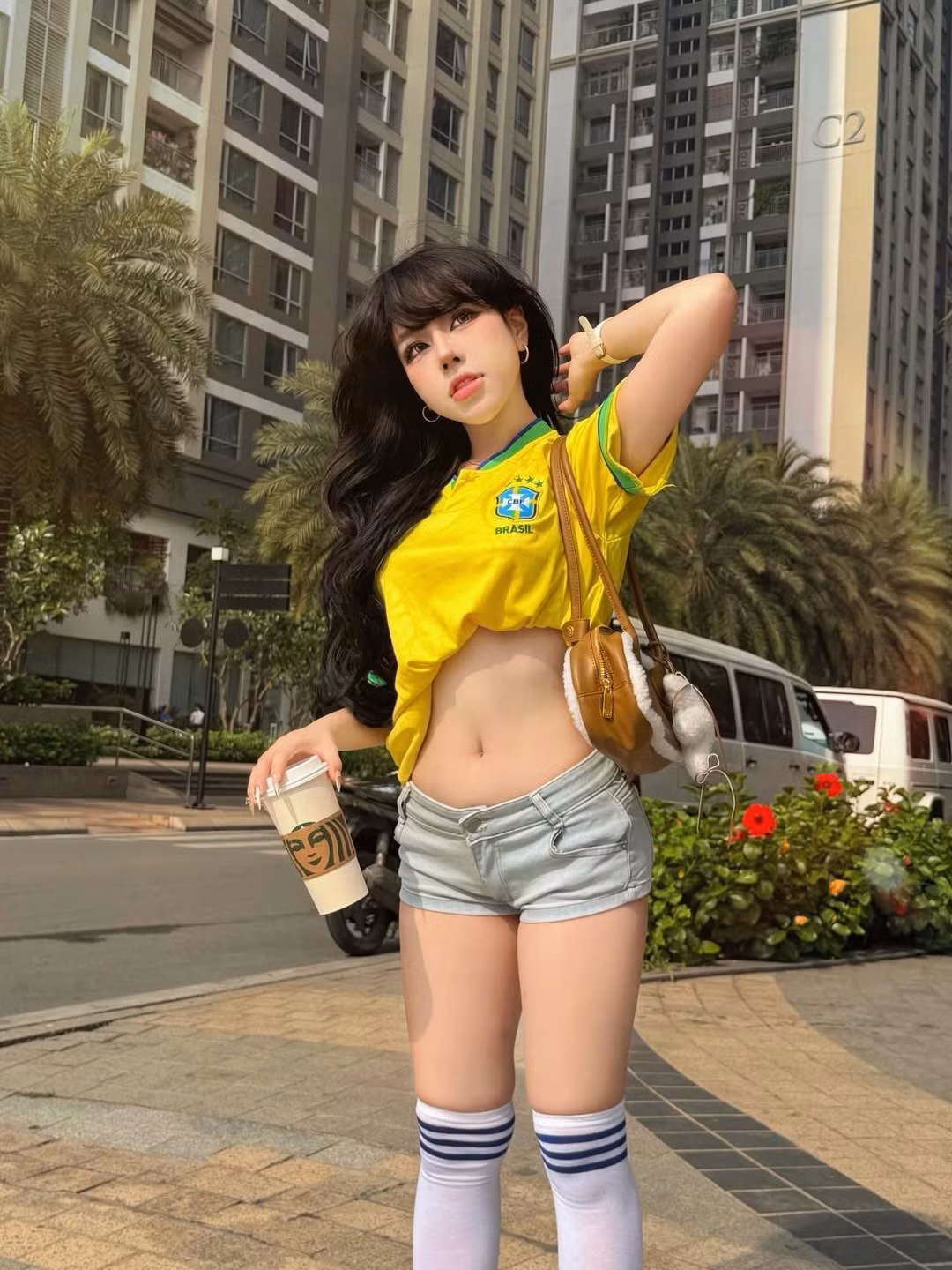Phong cách trẻ trung, cá tính giúp nữ TikToker nhận về “cơn mưa” lời khen từ cộng đồng mạng.