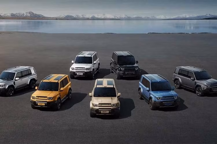 Tại thị trường Trung Quốc, iCar V27 thuộc nhóm SUV cỡ trung - lớn với thiết kế vuông vức, khá giống Land Rover Defender. Phiên bản Long-Range Edition sử dụng bộ pin lithium-ion phosphate (LFP) 51,2 kWh của CATL, cho quãng đường 300 km theo chuẩn CLTC, tương đương khoảng 215 km theo WLTP