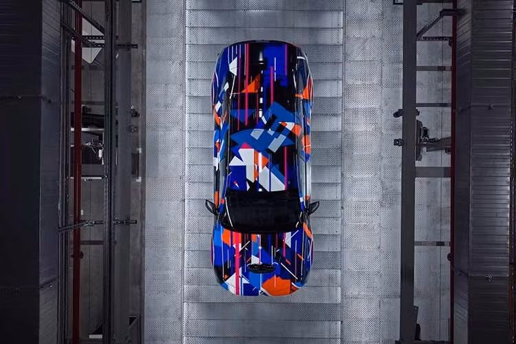 BMW i3 M là mẫu xe hiệu năng cao thuần điện đầu tiên sử dụng nền tảng công nghệ Neue Klasse của BMW M, tiếp nối phiên bản sedan BMW i3 thường.