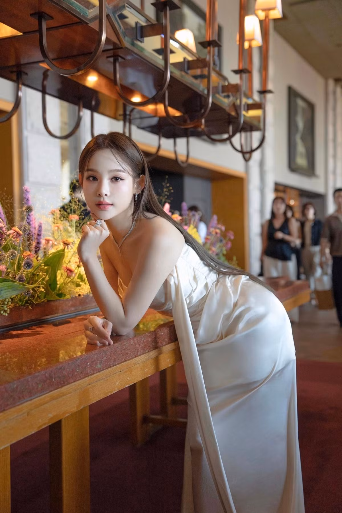Gia đình Huyền Baby đang sinh sống trong một lâu đài, được định giá lên đến 3,5 triệu USD (hơn 80 tỉ đồng). Đây chính là món quà mà chồng tặng cho Huyền Baby vào dịp Lễ tình nhân năm 2020. Ảnh sử dụng trong bài: FBNV