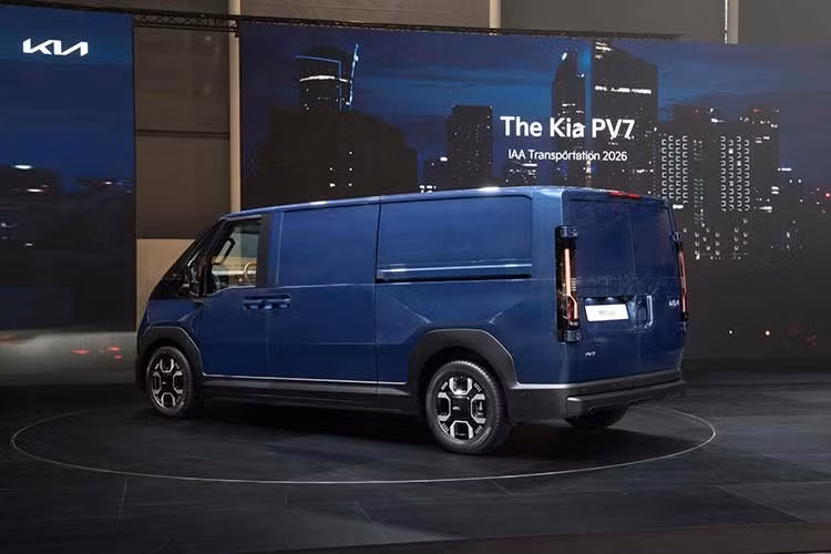 Theo Kí, mẫu xe PV7 phục vụ nhiều bối cảnh thường ngày, từ công việc đến giải trí, làm nổi bật khả năng thích ứng với các lối sống và nhu cầu nghề nghiệp khác nhau. Thân xe sử dụng thiết kế "một khối hộp", với tỷ lệ cân đối nhằm mang lại cho chiếc xe một dáng vẻ chắc chắn và mạnh mẽ.