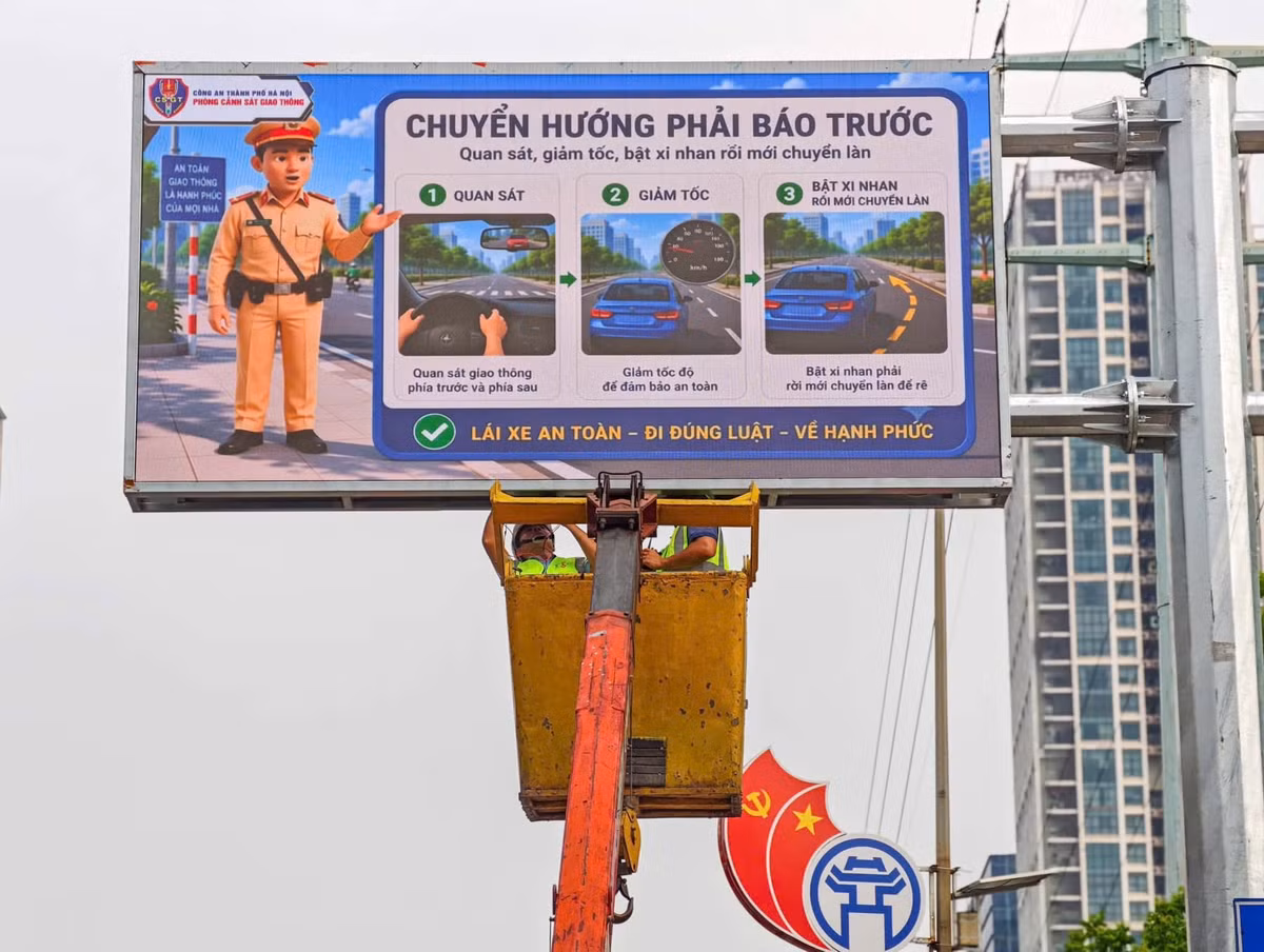 Theo kế hoạch, bắt đầu từ ngày 15/7, 36 màn hình LED sẽ được vận hành tại nhiều nút giao thông trọng điểm trên địa bàn thành phố nhằm cung cấp thông tin giao thông theo thời gian thực, hỗ trợ người dân chủ động điều chỉnh lộ trình, góp phần giảm ùn tắc và nâng cao hiệu quả điều hành giao thông.