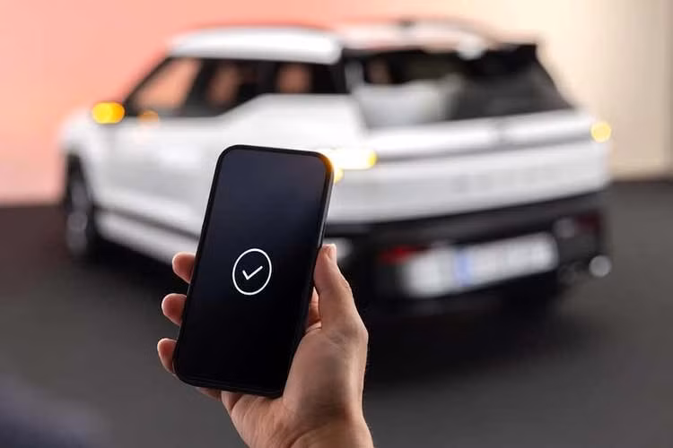 Tuy nhiên, thay đổi lớn nhất là lần đầu tiên Bayon có phiên bản hybrid thực thụ. Theo thông tin hiện có, hệ truyền động hybrid của xe sẽ bao gồm máy xăng 4 xi-lanh, dung tích 1.6L, tạo ra công suất tối đa 136 mã lực, đi kèm hộp số tự động ly hợp kép 6 cấp.