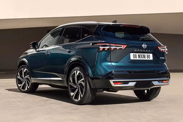 Đối với Nissan Qashqai phiên bản Ti 2026, khách hàng sẽ phải trả tối thiểu 49.640 đô la Úc (33.215 USD - hơn 865 triệu đồng), trong khi phiên bản Ti-L có giá từ 53.640 đô la Úc (35.890 USD - hơn 394 triệu đồng).