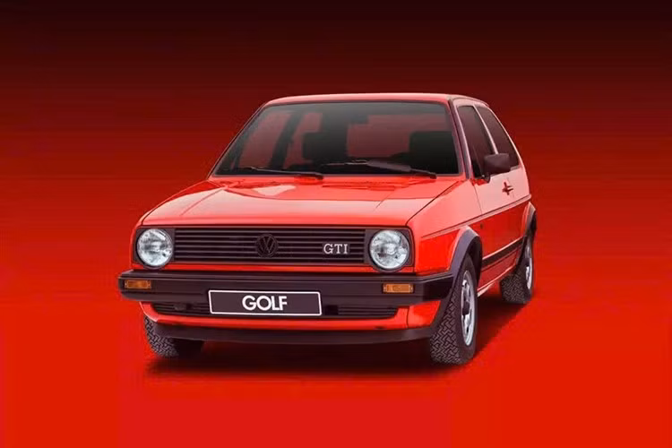 Mẫu xe này nhanh chóng trở thành dòng xe bán chạy nhất của Volkswagen, vượt qua người tiền nhiệm huyền thoại Beetle, và luôn nằm trong số những mẫu xe bán chạy nhất trên toàn thế giới.