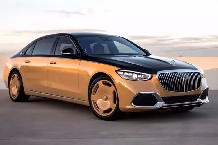 Trên toàn thế giới, chỉ có đúng 150 chiếc Mercedes-Maybach S680 Virgil Abloh đặc biệt được sản xuất và bán ra thị trường, nó đã ra mắt cách đây 3 năm nhưng dường như ít ai nhìn thấy xe lăn bánh, vì thế, việc có 1 chiếc đang chào bán đã nahnh chóng thu hút sự quan tâm.