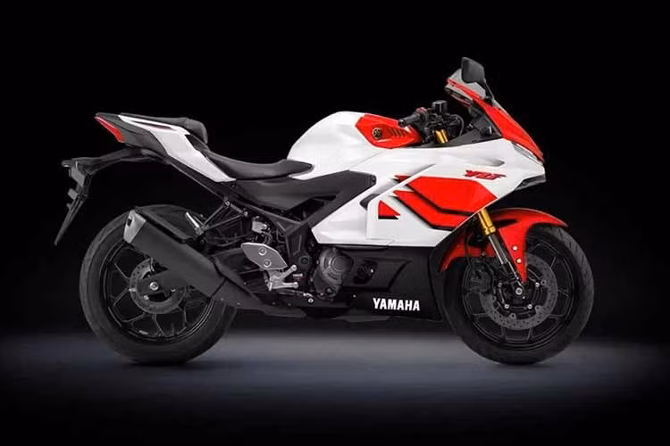 Trên cả Yamaha R15 và R3 phiên bản 70th Anniversary, Yamaha sử dụng đồ họa “Speed Block” màu đỏ chạy dọc thân xe. Họa tiết này từng rất phổ biến trên các mẫu xe đua Yamaha trong thập niên 1970, được thiết kế nhằm tạo cảm giác tốc độ và chuyển động ngay cả khi xe đứng yên.