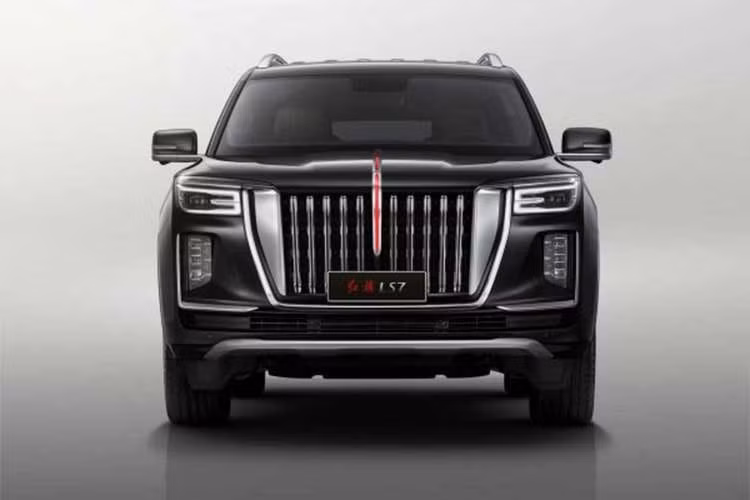 Hongqi LS7 từng được mở bán ra tại thị trường nội địa Trung Quốc từ quý III năm 2022. Mức giá khởi điểm của xe khi đó vào khoảng 235.000 USD. Với khoản chi phí này, khách hàng có vô số lựa chọn SUV cỡ lớn khác, kể cả dòng siêu sang như Bentley Bentayga.