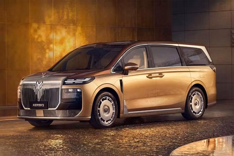 Voyah là thương hiệu xe năng lượng mới (NEV) thuộc tập đoàn Dongfeng. Thương hiệu này đã chính thức công bố sẽ bán mẫu MPV đầu bảng mới mang tên Dream 9 2026 ra thị trường Trung Quốc vào ngày 22/9 tới đây.