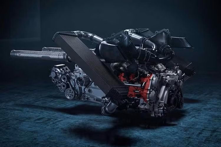 Khối động cơ sản sinh công suất 720 mã lực và mô-men xoắn 800Nm sau khi Ferrari thực hiện những thay đổi đối với bộ tăng áp, trục khuỷu, trục cam, hệ thống nạp và bộ làm mát khí nạp. Ngoài ra còn có một bơm áp suất thấp mới và hệ thống nhiên liệu mạnh mẽ hơn để phù hợp với mức tiêu thụ nhiên liệu cao hơn của động cơ.