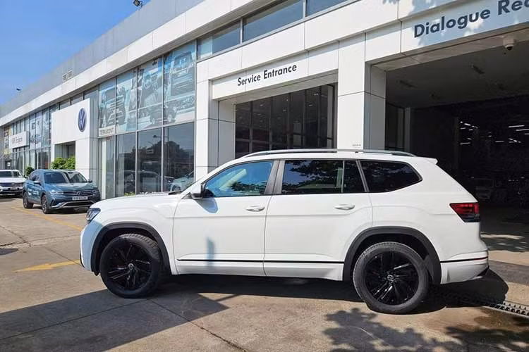 Với ưu đãi lên đến 350 triệu đồng, Volkswagen Teramont hiện là một trong những mẫu xe phổ thông được giảm giá cao nhất tại Việt Nam. Ngoài Volkswagen Teramont, còn có những mẫu xe phổ thông khác được ưu đãi hàng trăm triệu đồng trong tháng 2/2026 như Subaru Forester (140-308 triệu), Subaru Crosstrek (218-258 triệu đồng).