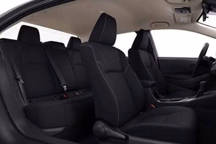 Việc chuyển sang Corolla thế hệ mới cũng có thể kéo theo giá bán cao hơn, từ đó ảnh hưởng đến khả năng cạnh tranh tại thị trường Pakistan. Do đó, nâng cấp mẫu xe hiện hành được xem là phương án giúp Toyota kiểm soát chi phí tốt hơn.