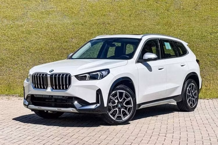 Mẫu xe BMW X1 2026 thế hệ mới này cũng là mảnh ghép tiếp theo giúp hoàn thiện dải SUV BMW X tại Việt Nam, khi hiện chỉ còn mẫu X2 vẫn chưa quay trở lại thị trường sau nhiều năm vắng bóng.