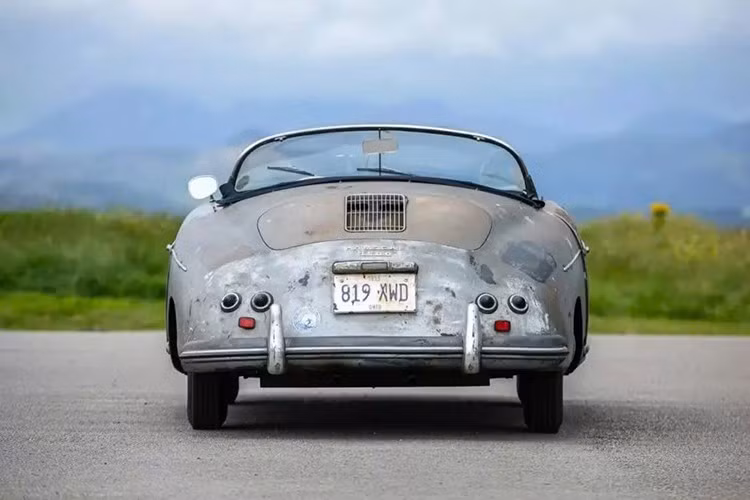 Đây cũng là chiếc Speedster "Pre-A" đắt thứ hai trong số các đời xe và là chiếc "Pre-A" đắt thứ sáu bất kể kiểu dáng thân xe. Cũng đáng chú ý là chưa có chiếc "Pre-A" nào được trả giá nửa triệu đô la mà không có lớp sơn hoàn hảo trước chiếc Speedster 1955 này.