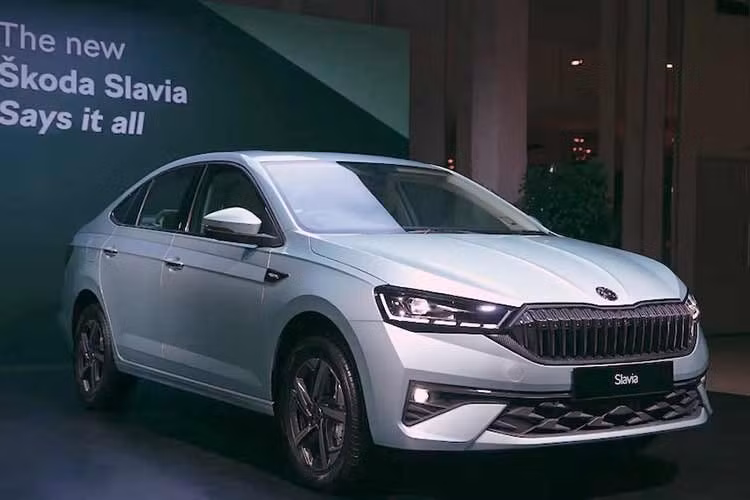 Hãng xe Skoda vừa chính thức ra mắt phiên bản nâng cấp của mẫu sedan hạng B Slavia. Với đợt nâng cấp giữa vòng đời, Skoda Slavia 2026 mới không thay đổi đột phá về thiết kế nhưng lại có nhiều trang bị và tiện nghi mà các mẫu xe cao cấp hơn cũng chưa chắc có được.