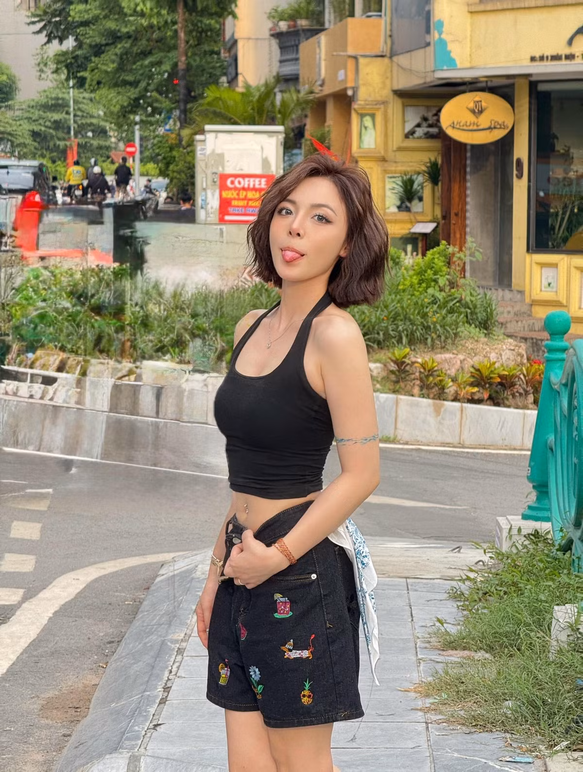 Những hình ảnh này của nữ xạ thủ nhanh chóng thu hút sự chú ý của cộng đồng mạng và người hâm mộ thể thao.