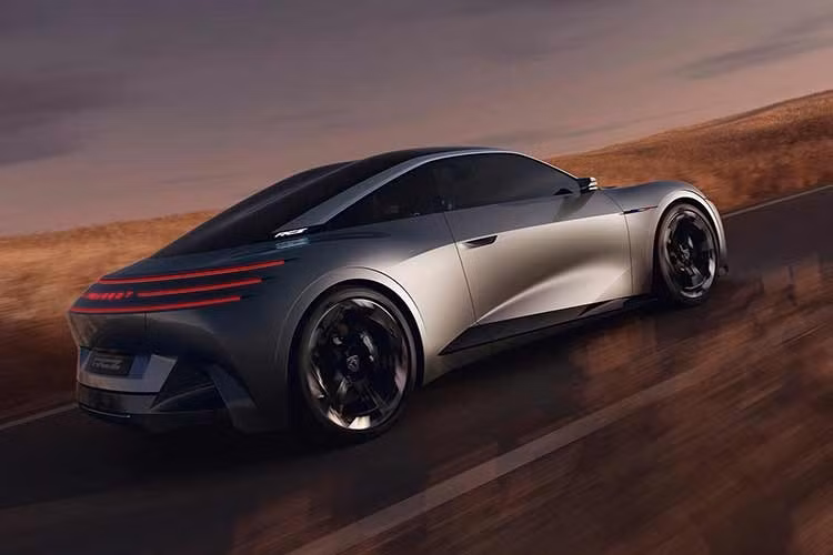 Khả năng sản xuất RCZ Vision vẫn chưa được xác nhận. Phân khúc coupe thể thao hiện có quy mô tương đối hẹp, khiến việc phát triển một mẫu xe chuyên biệt trở thành bài toán thương mại không đơn giản. Tuy nhiên, sự trở lại của những mẫu coupe điện trong tương lai có thể tạo thêm cơ sở để Peugeot cân nhắc hướng đi này.