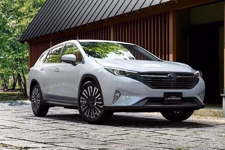 Subaru Levorg thế hệ mới đã là chủ đề được đồn đoán trong thời gian qua nhưng vẫn chưa trở thành sự thật. Trong lúc đó, Subaru lại tung ra phiên bản nâng cấp của dòng xe này ở thị trường Nhật Bản. Subaru Levorg 2026 có 2 biến thể là tiêu chuẩn mang kiểu dáng wagon và Layback mang phong cách SUV. Trong đó, Levorg Layback đã ra mắt lần đầu tiên vào năm 2023.