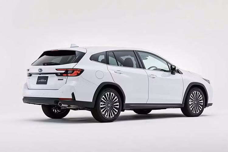 Ở phiên bản 2026, Subaru Levorg Layback phiên bản nâng cấp đã có thêm tùy chọn động cơ mới là hệ truyền động hybrid mang tên S:HEV. Cụ thể, Levorg Layback S:HEV mới dùng động cơ xăng 2.5L, kết hợp với hai mô-tơ điện và hệ dẫn động bốn bánh toàn thời gian Symmetrical AWD đặc trưng.
