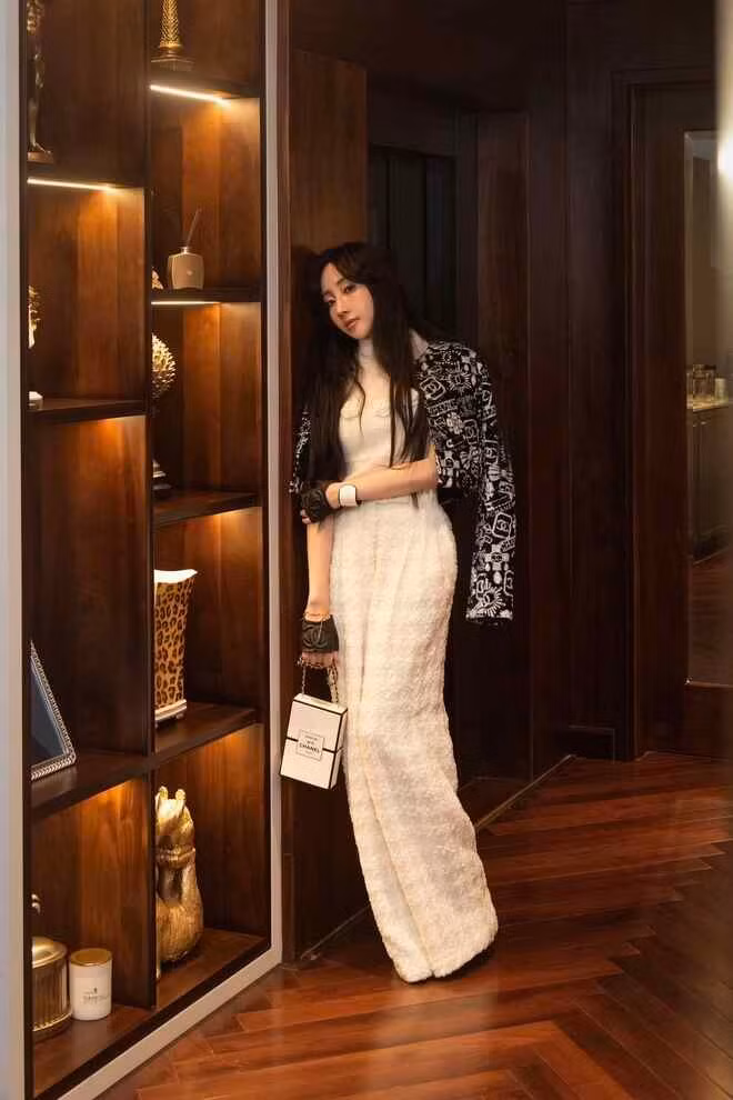 Cún Bông được khen ngợi vừa cho thấy hình ảnh một người mẹ chăm con khéo, một người phụ nữ của gia đình.
