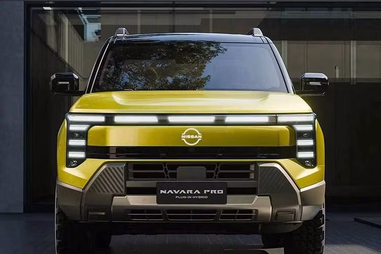 Nissan dự kiến ra mắt toàn cầu Navara Pro PHEV trong năm 2027, song chưa công bố thời điểm cũng như giá bán cụ thể. Cấu hình cuối cùng sẽ được xác nhận trước thời điểm mở bán.
